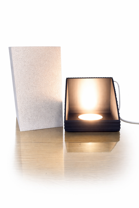 💡 Luminária Aurora Prism LED USB – Design moderno e luz perfeita para qualquer ambiente