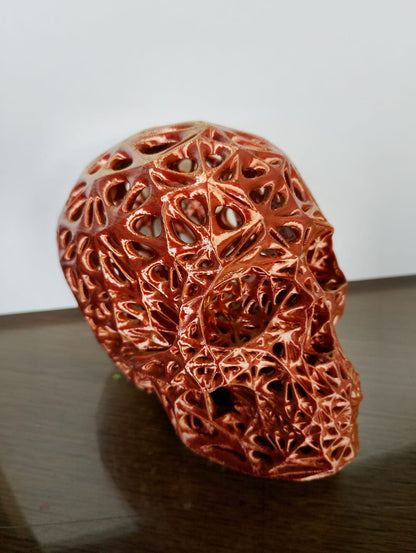 escultura caveira veroni vazada dourada